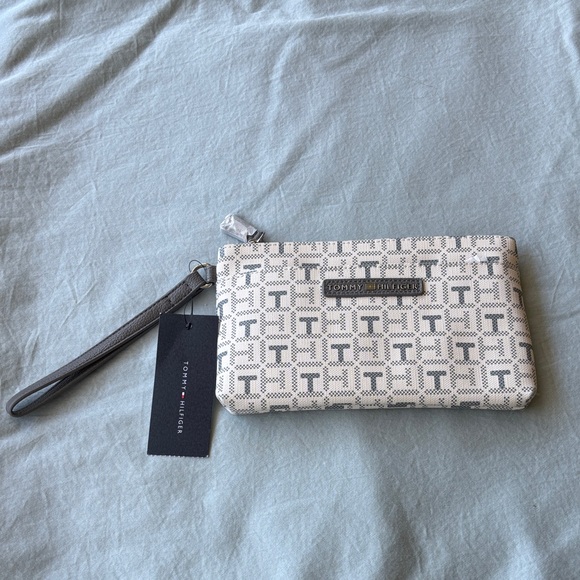 Tommy Hilfiger Handbags - Tommy Hilfiger White & Gray Logo Print Wristlet